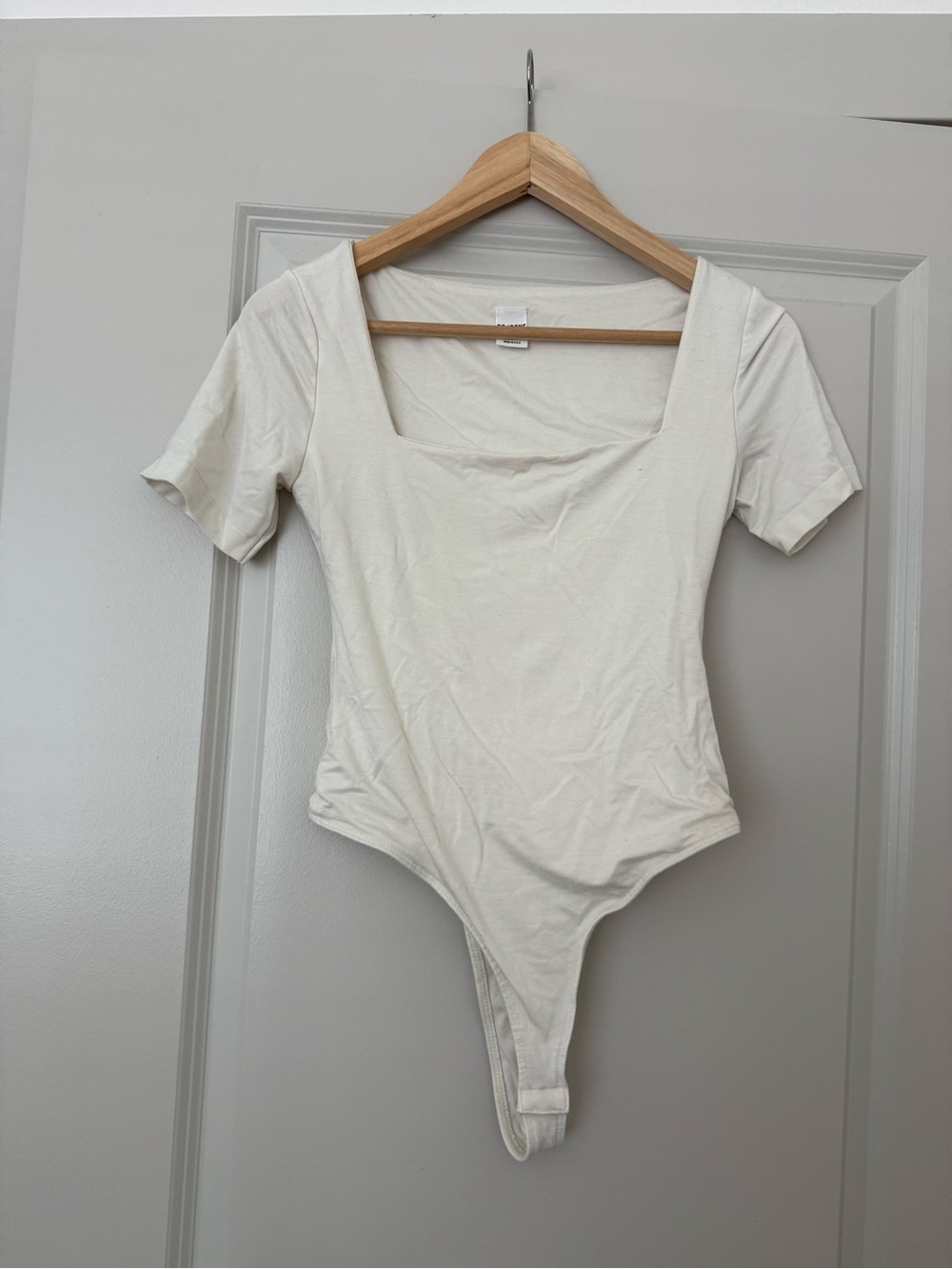 Re/Done Cream Square Neck Short Sleeve Bodysuit